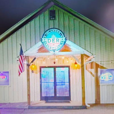 Islander Bar & Grill